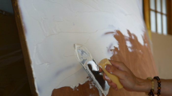 部屋を漆喰壁に 引き戸を素人発想でdiyしてみた ベニヤに漆喰塗り Diy Switch